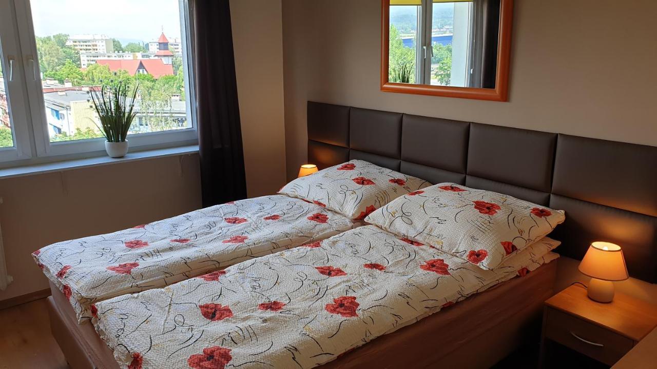 Apartamenty Podzamcze Walbrzych Ngoại thất bức ảnh